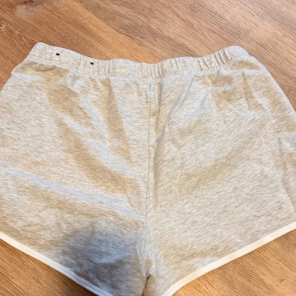 Hollister Light Gray Casual Shorts - Picture 4 of 4